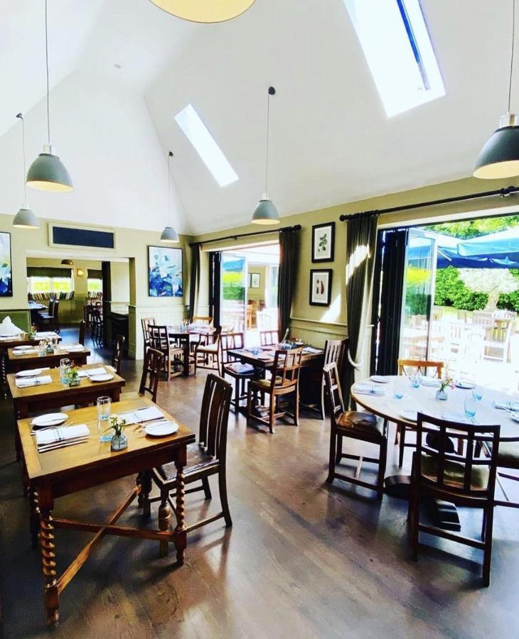 The Bottle & Glass Inn Harpsden 외부 사진